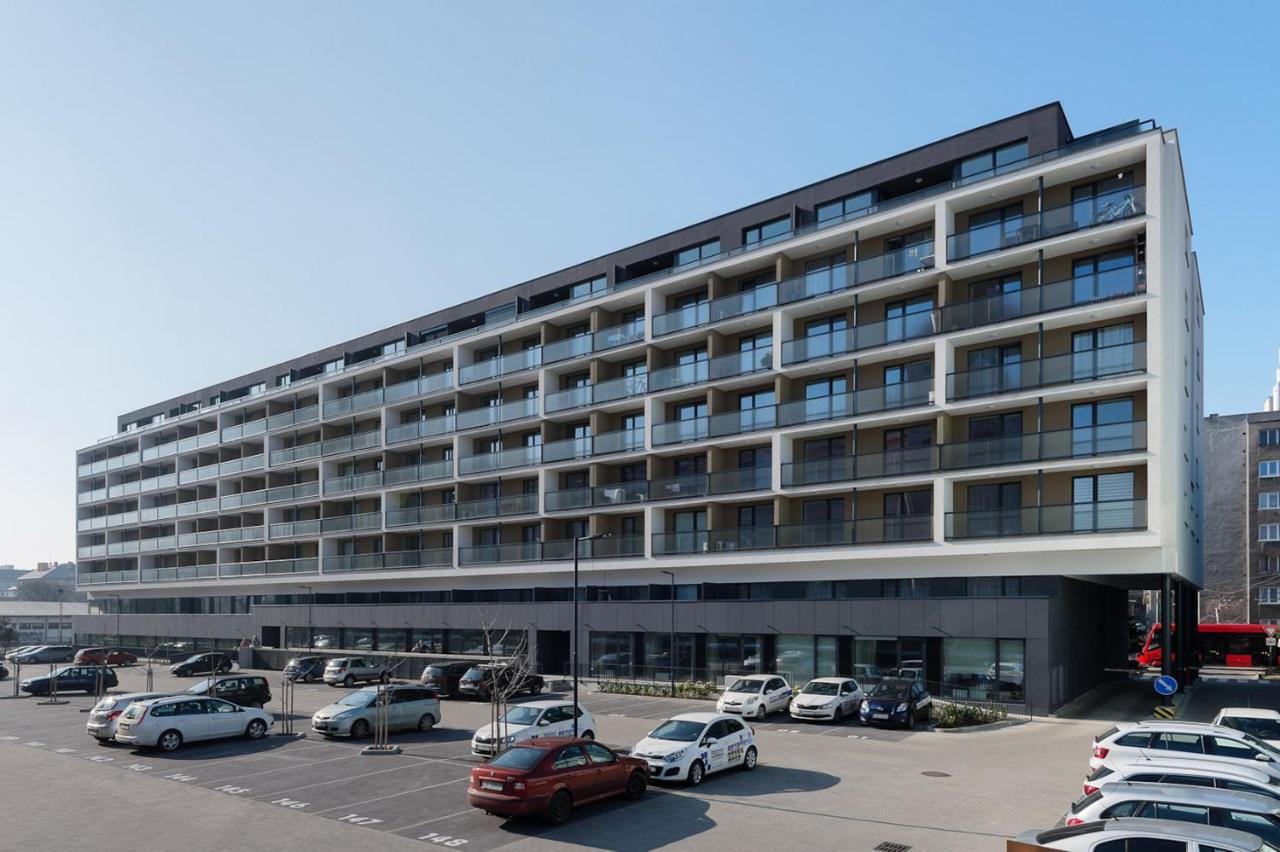 Central Point By Zoom Apartments Bratislava Ngoại thất bức ảnh