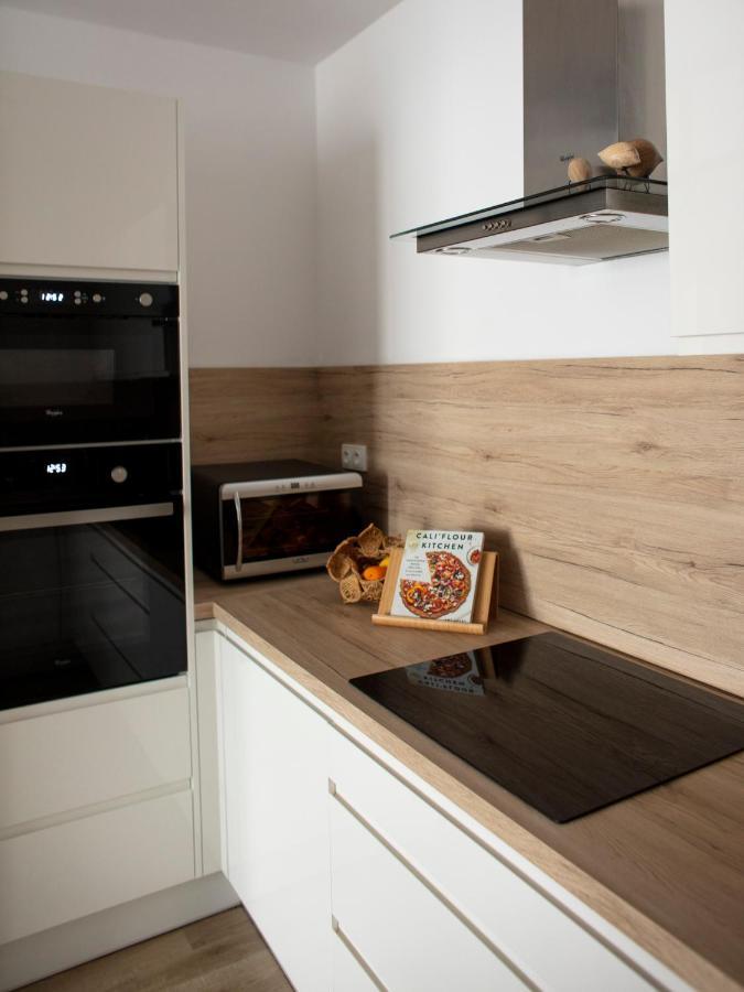 Central Point By Zoom Apartments Bratislava Ngoại thất bức ảnh